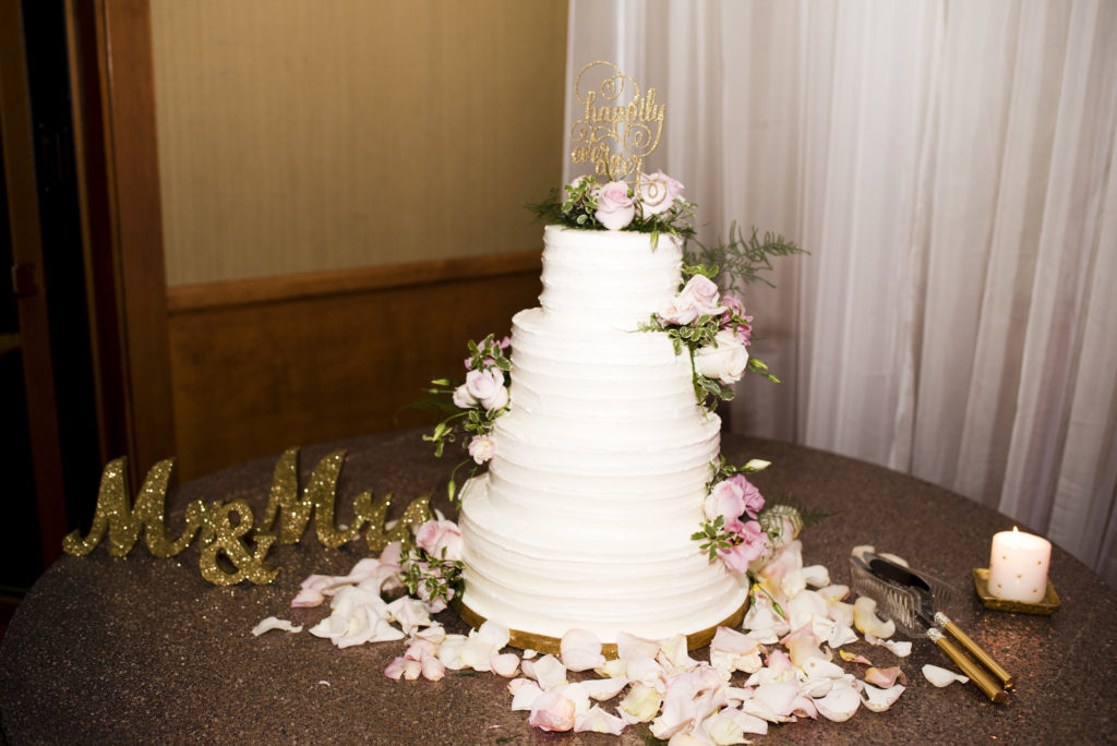 wedding cake, mr and mrs, happily ever after