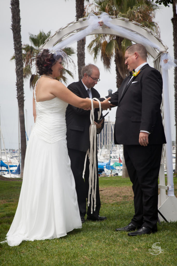 wedding knot tying cereomony, wedding rope cereomny