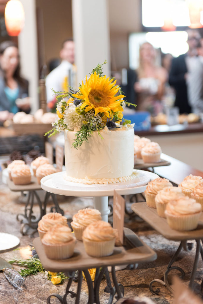 wedding cake, sunflower cake topper