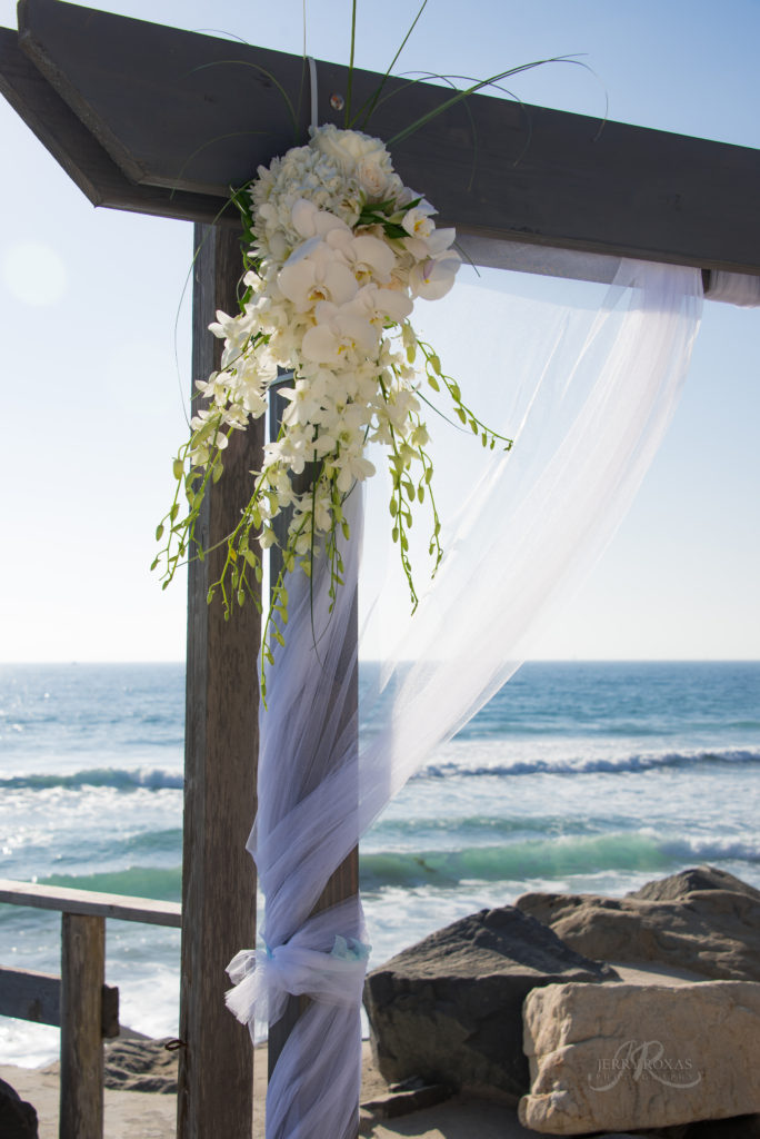 beach wedding, toes in sand wedding, beach wedding ceremony venue