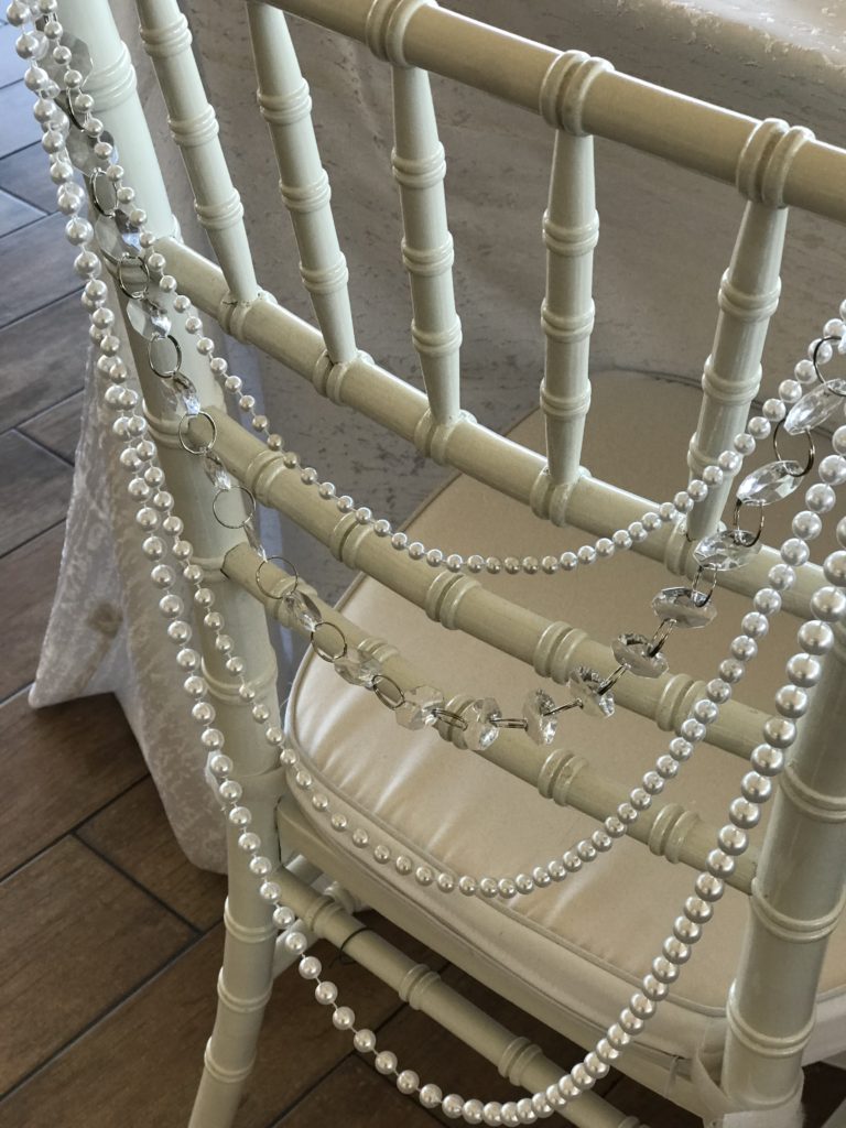 white chiavari chairs, pearl back chairs, pearl swag chair back