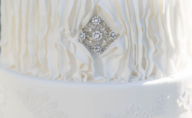 white wedding cake 2